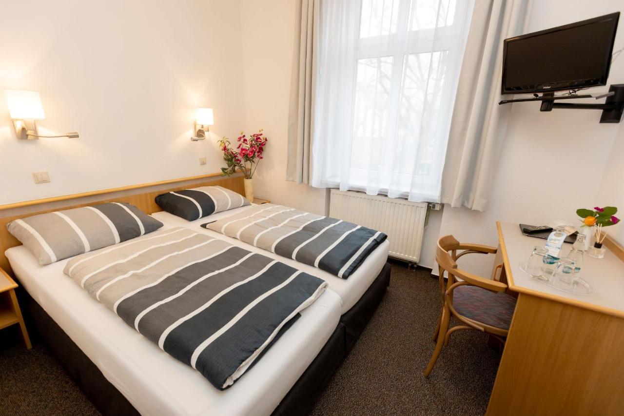 Hotel Albena - Garni Hotel เฟิร์สเทนวาลเดอ ภายนอก รูปภาพ