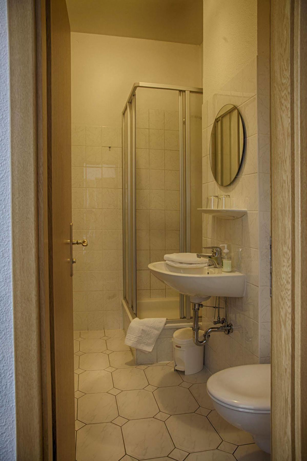 Hotel Albena - Garni Hotel เฟิร์สเทนวาลเดอ ภายนอก รูปภาพ